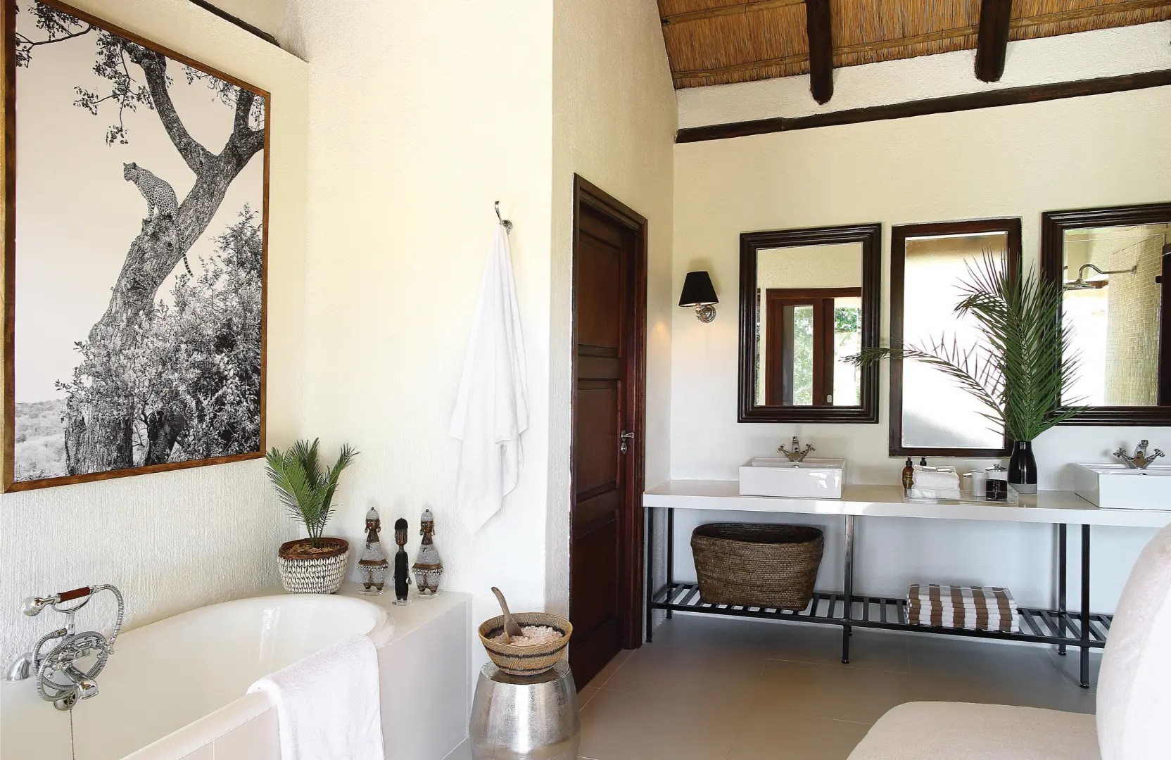 Londolozi Tree Camp gorilla trekking Rwanda (6)