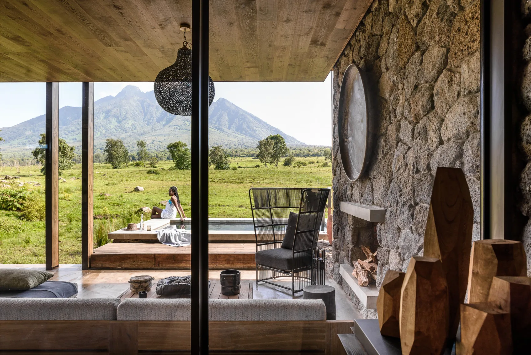 Singita Kwitonda Lodge gorilla trekking Rwanda (14)