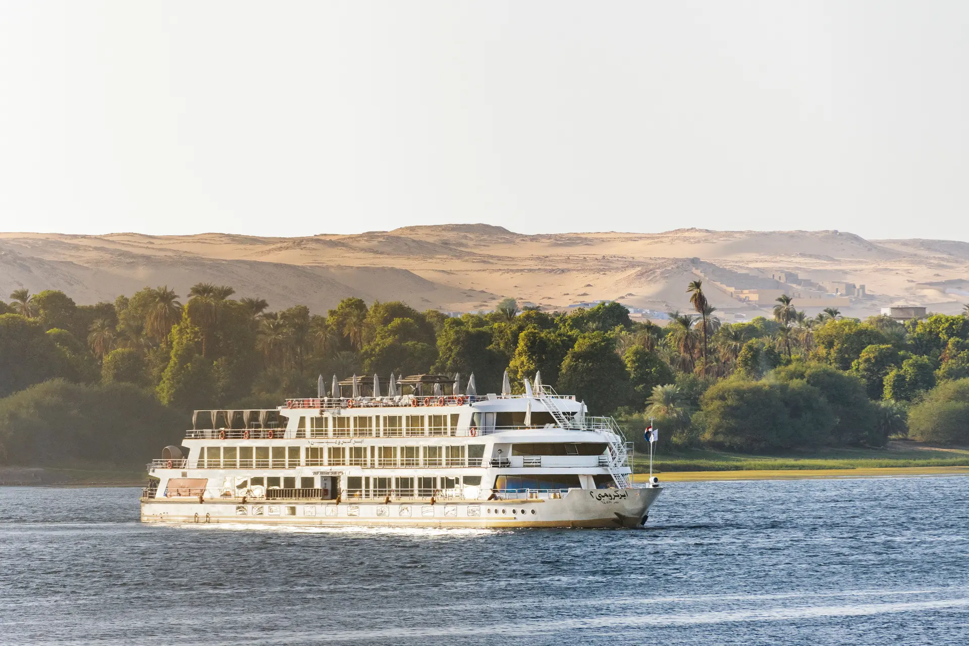 sun boat iv an ak sanctuary Cape to Cairo (1)